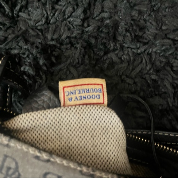 Vintage DOONEY & BOURKE Slim Signature DB Shoulder Badge - Picture 6 of 7